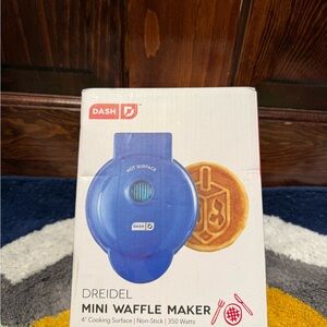 Dash Red Mini Waffle Maker